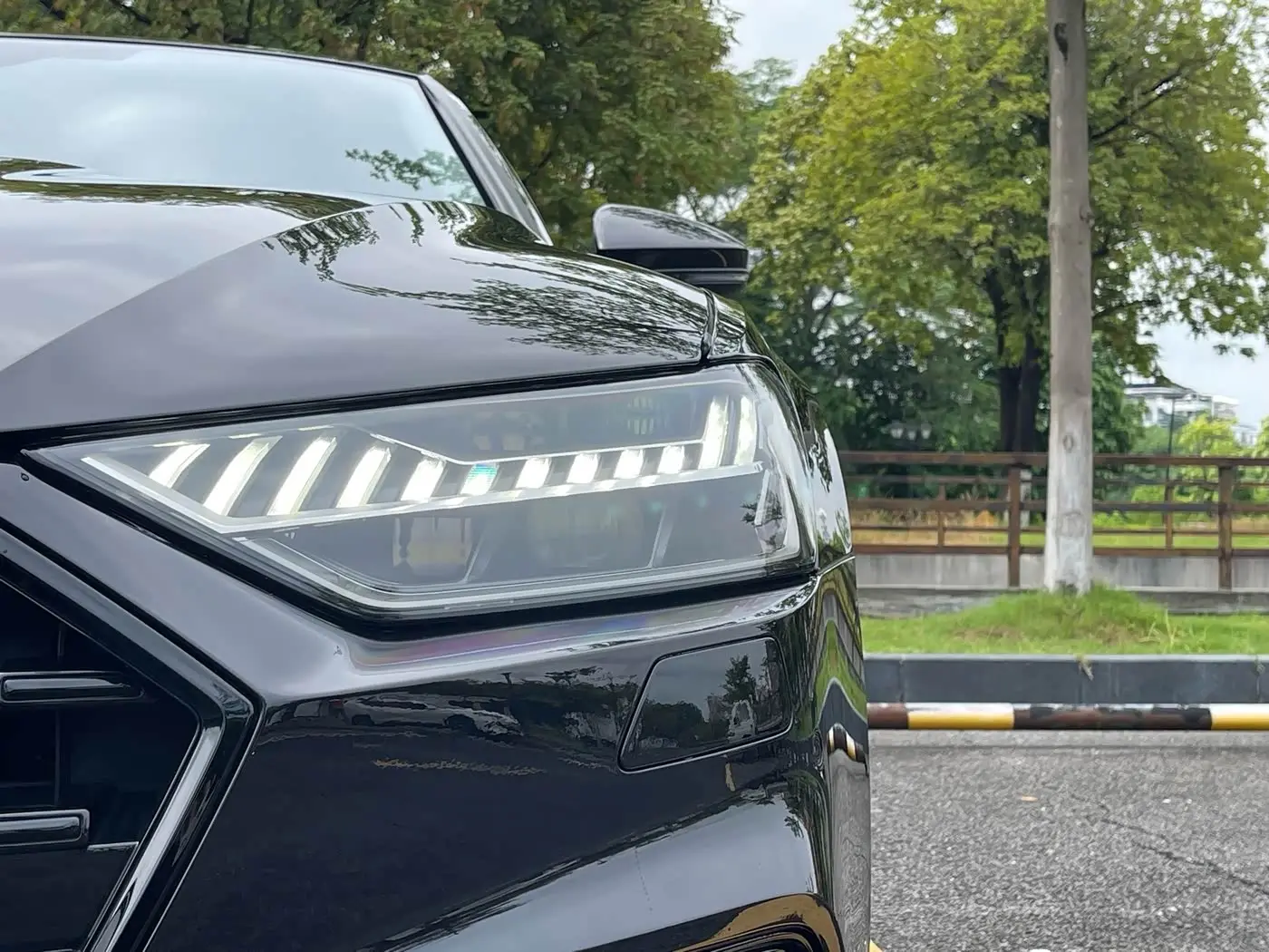 Audi A7L 2025 — Photo 8/20