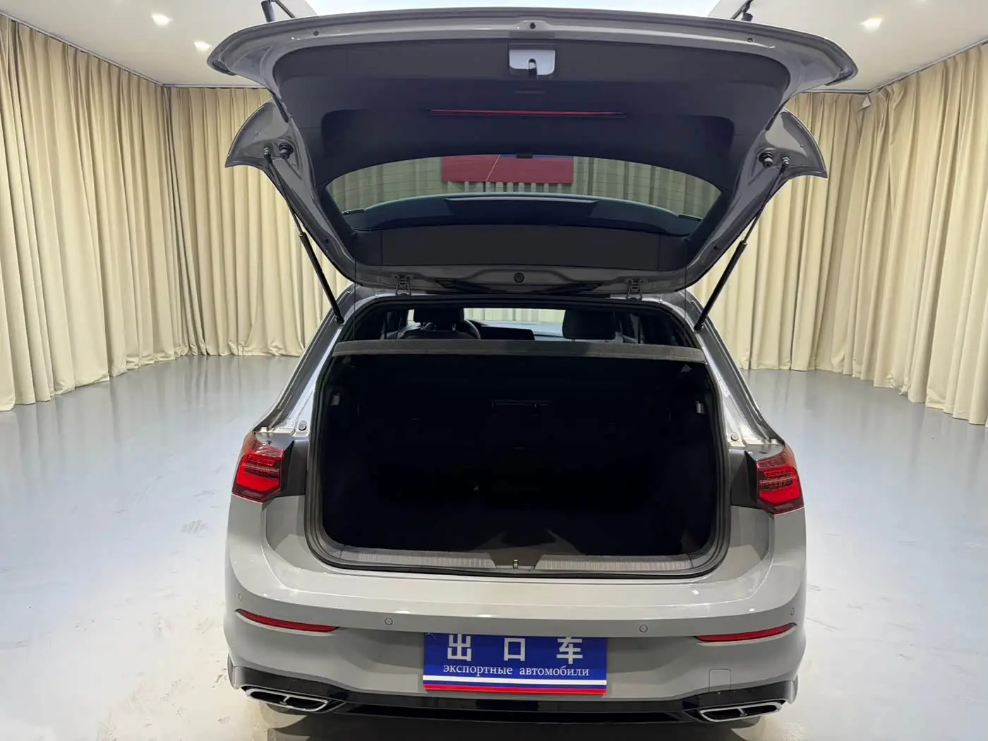 Volkswagen Golf 2023 — Photo 8/17