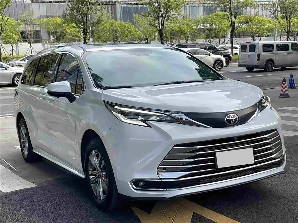 Toyota Sienna 2024 — Photo 3/20