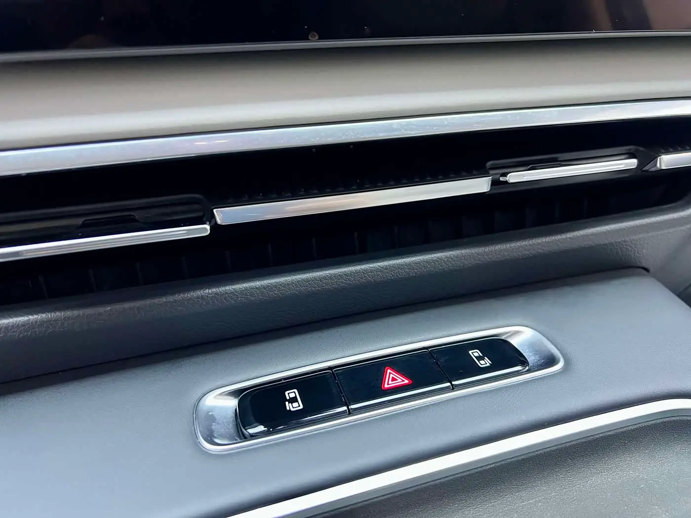 Voyah Auto Voyah Dreamer 2025 — Photo 19/20