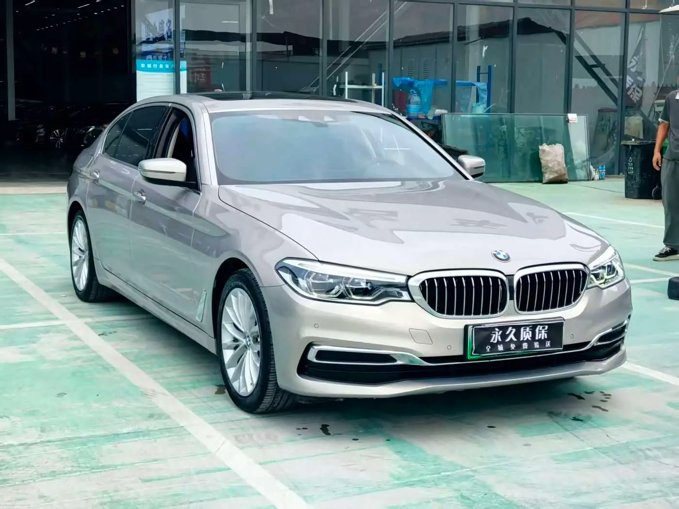 BMW 5 Series New Energy 2020 — Фото 3/20