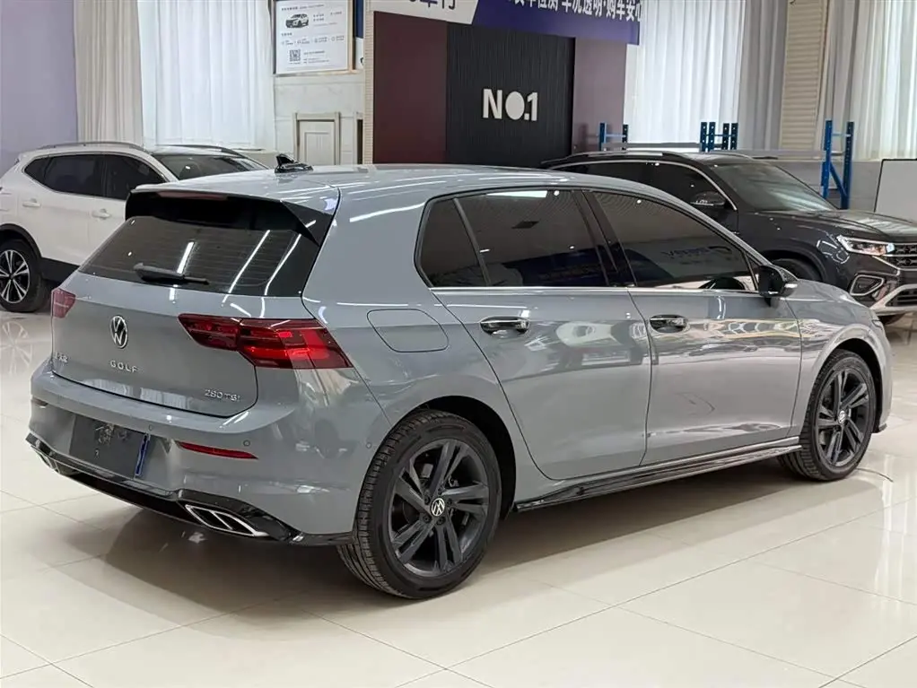 Volkswagen Golf 2023 — Photo 4/20