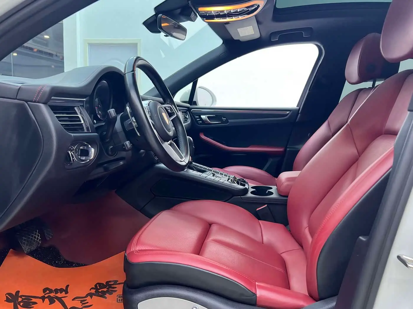 Porsche Macan 2022 — Photo 7/18
