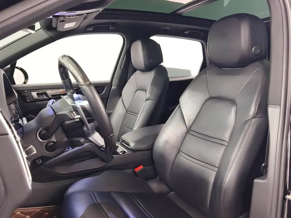 Porsche Cayenne 2022 — Фото 10/13