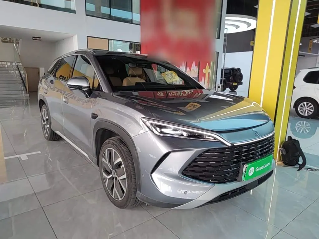 BYD Song L DM-i 2025 — Photo 4/20