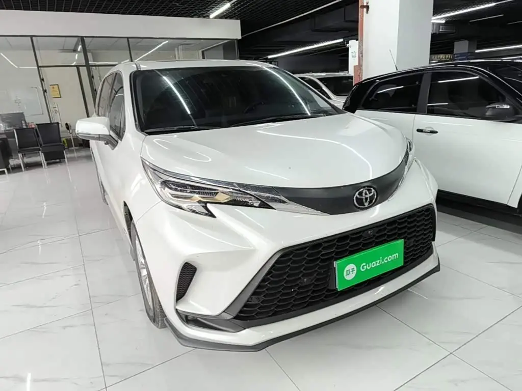 Toyota Granvia 2025 — Photo 4/20