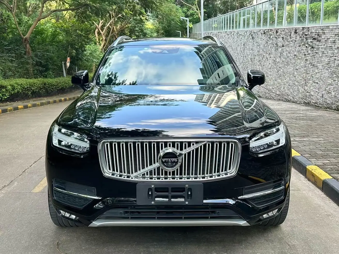 Volvo XC90 2019 — Фото 2/9