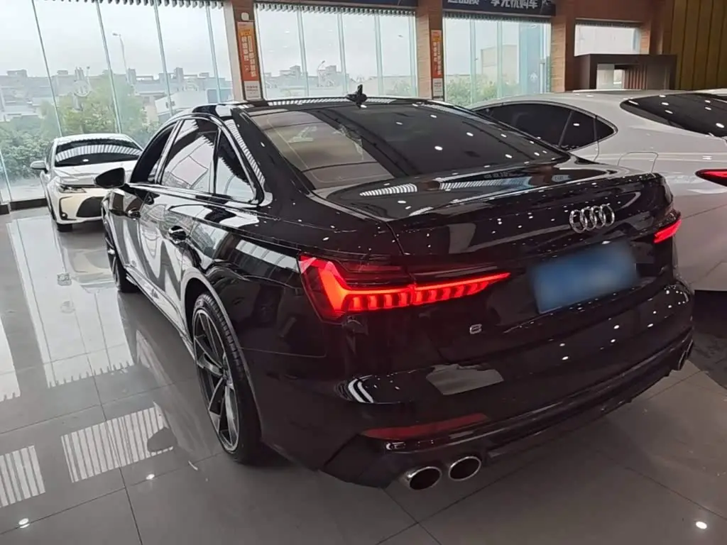 Audi A6L 2021 — Photo 5/20