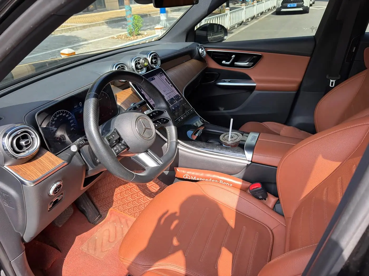 Mercedes-Benz GLC 2023 — Photo 5/12