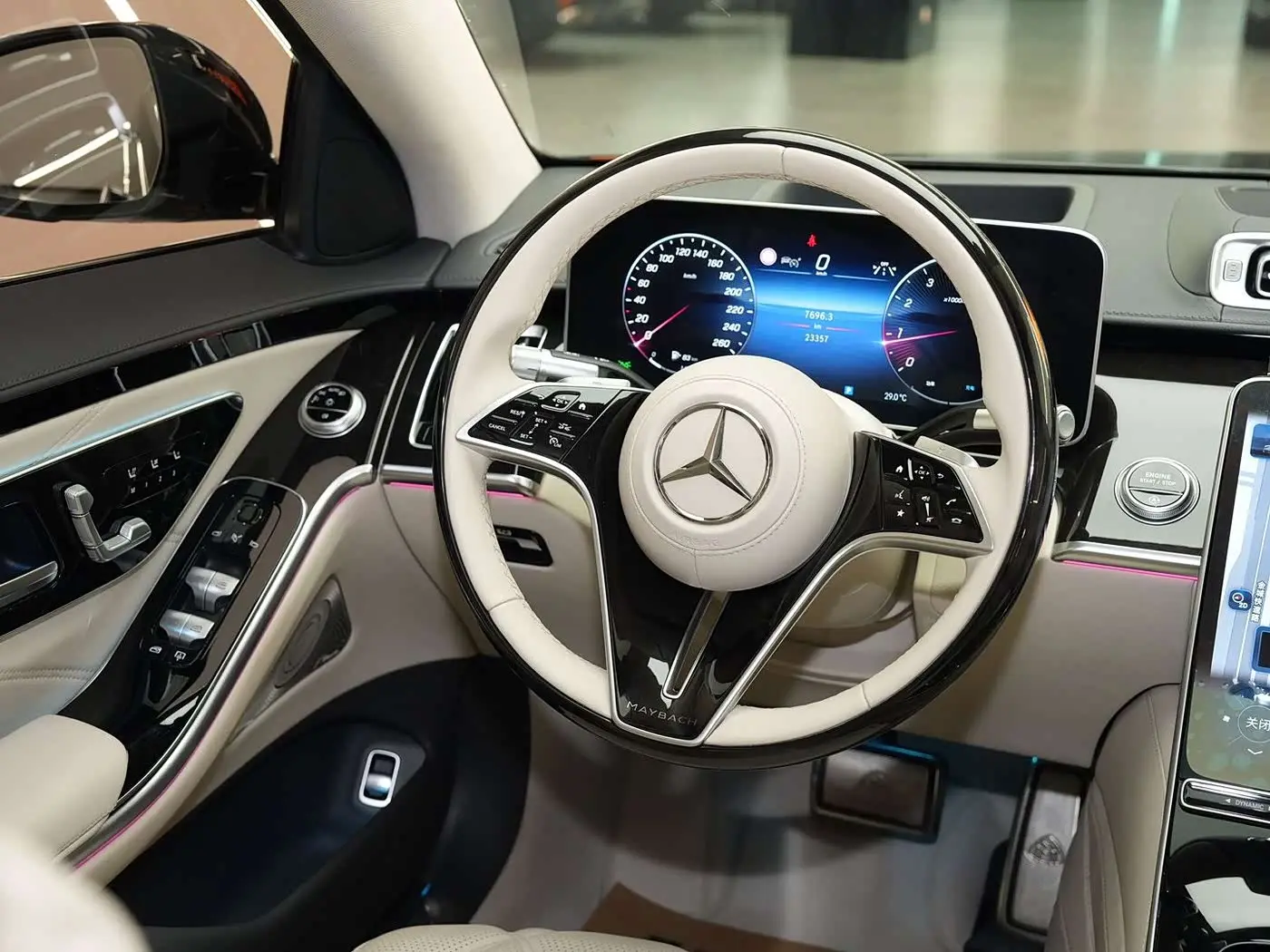 Mercedes-Benz Maybach S-Class 2024 — Фото 16/20