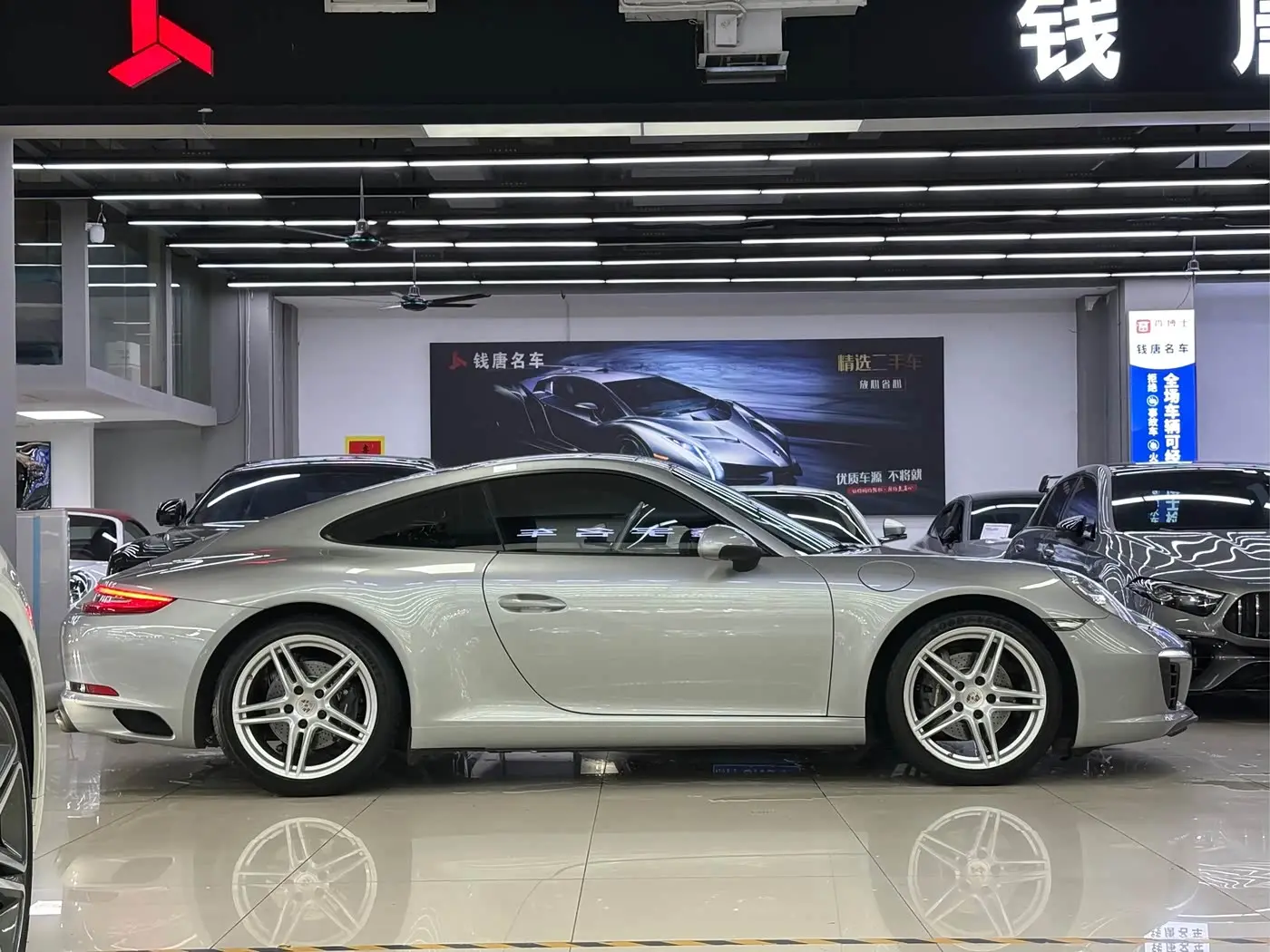 Porsche 911 2018 — Photo 6/17