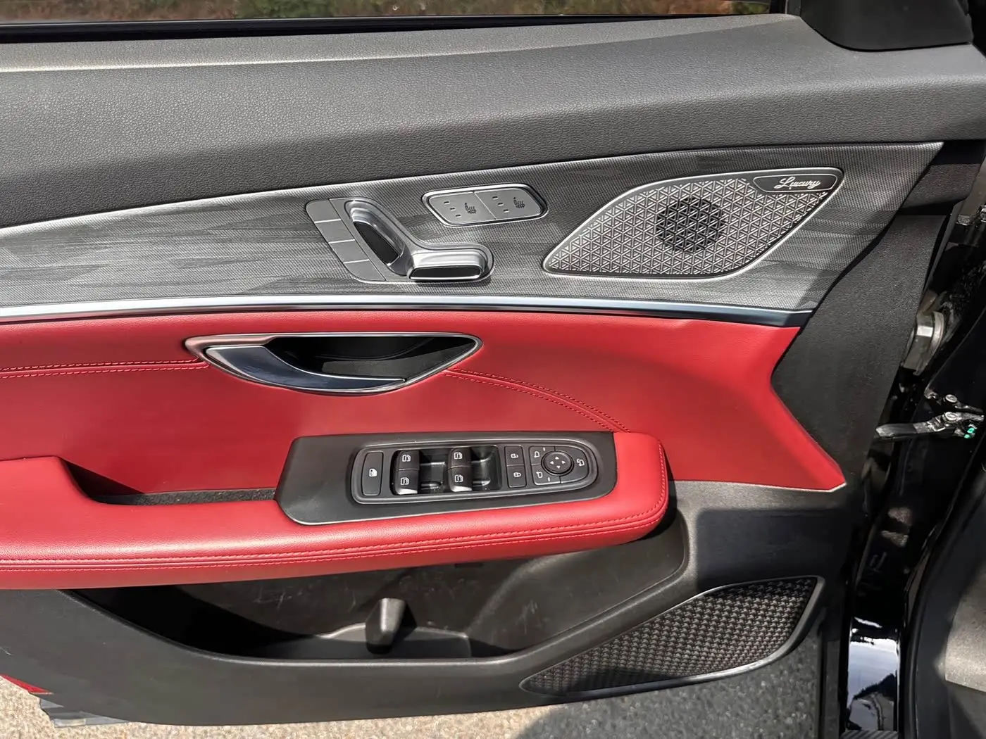 Jetour X70 PLUS 2023 — Photo 17/20