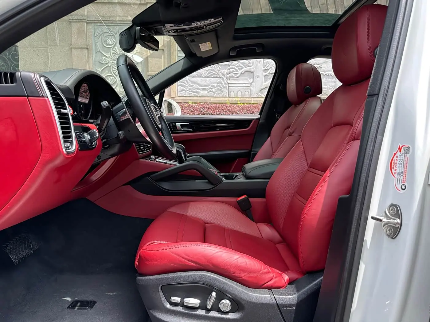 Porsche Cayenne 2020 — Photo 5/15