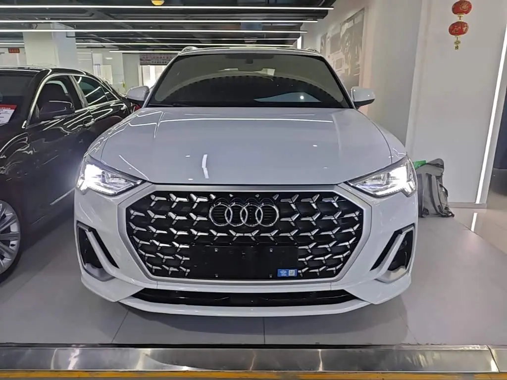 Audi Q3 2024 — Фото 3/20