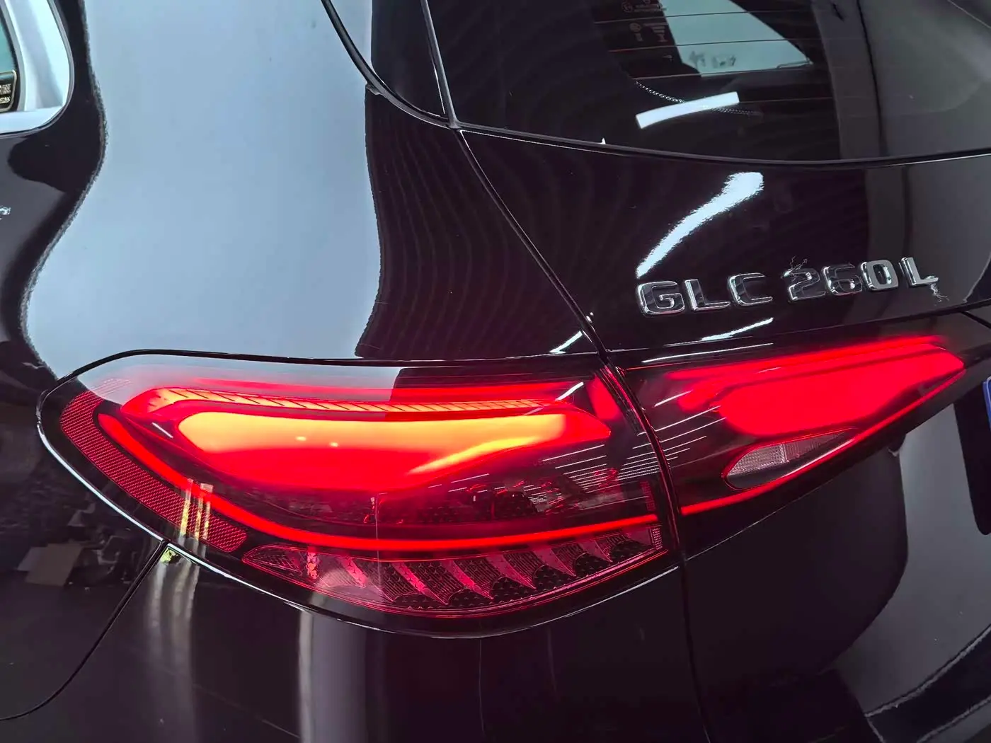 Mercedes-Benz GLC 2023 — Фото 8/20