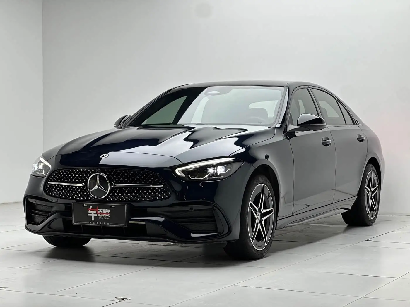 Mercedes-Benz C-Class 2024 — Photo 1/20