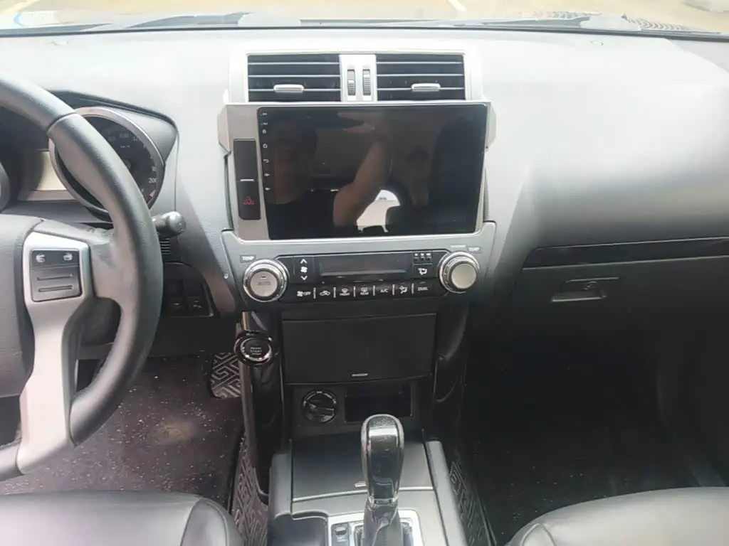 Toyota Prado 2018 — Photo 13/20