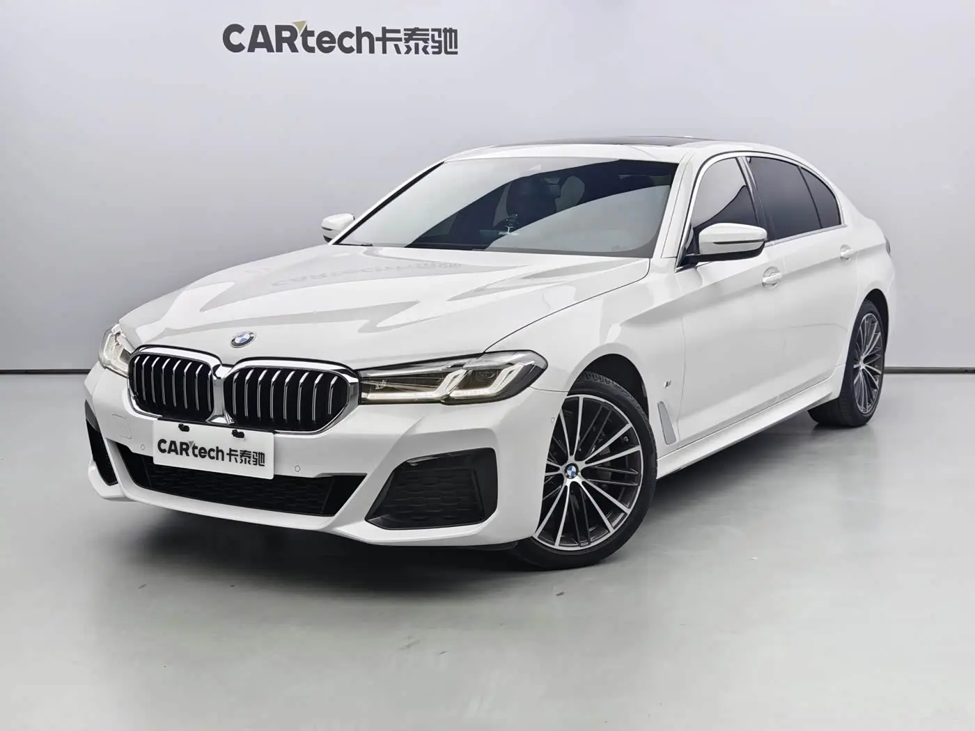 BMW 5 Series 2021 — Photo 1/19