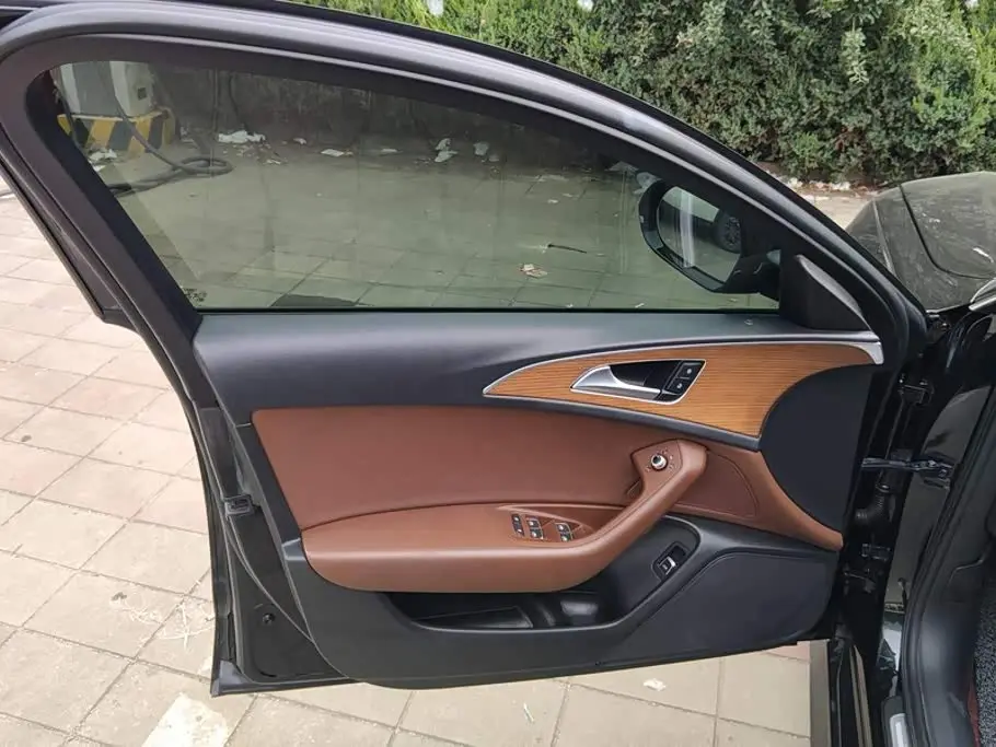 Audi A6L 2018 — Şəkil 7/16