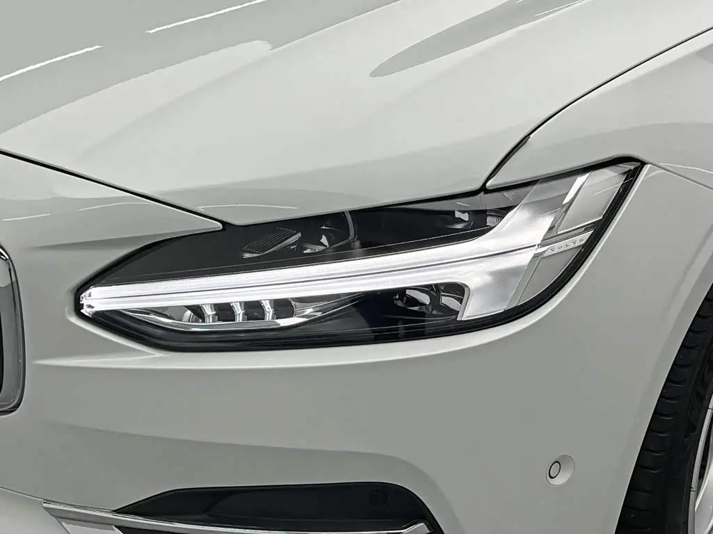 Volvo S90 2018 — Фото 9/20