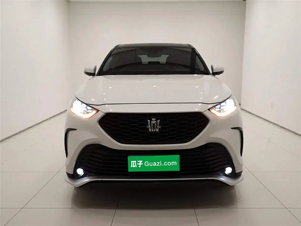 Toyota Crown Kluger 2021 — Photo 3/20