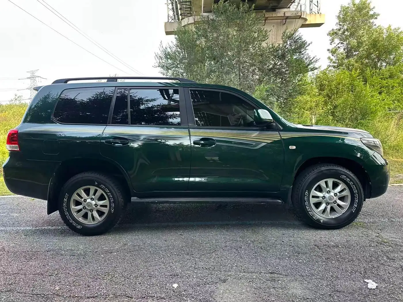 Toyota Land Cruiser 2010 — Photo 4/13