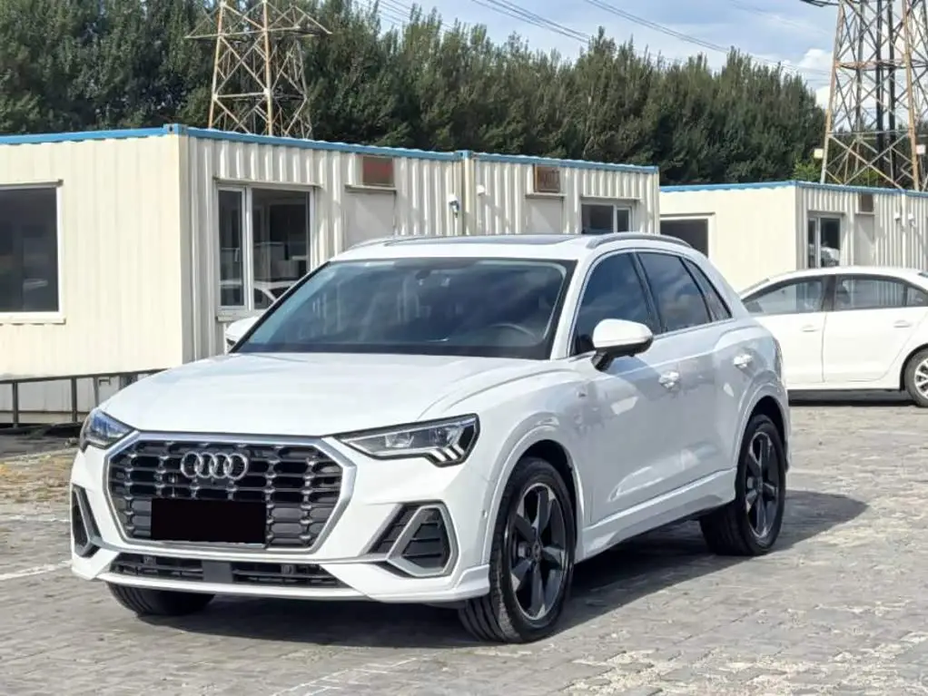 Audi Q3, 2022