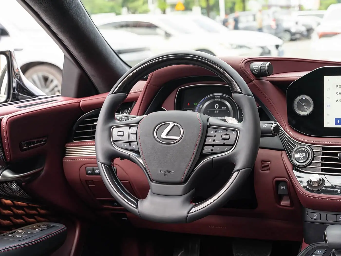 Lexus LS 2023 — Photo 14/20