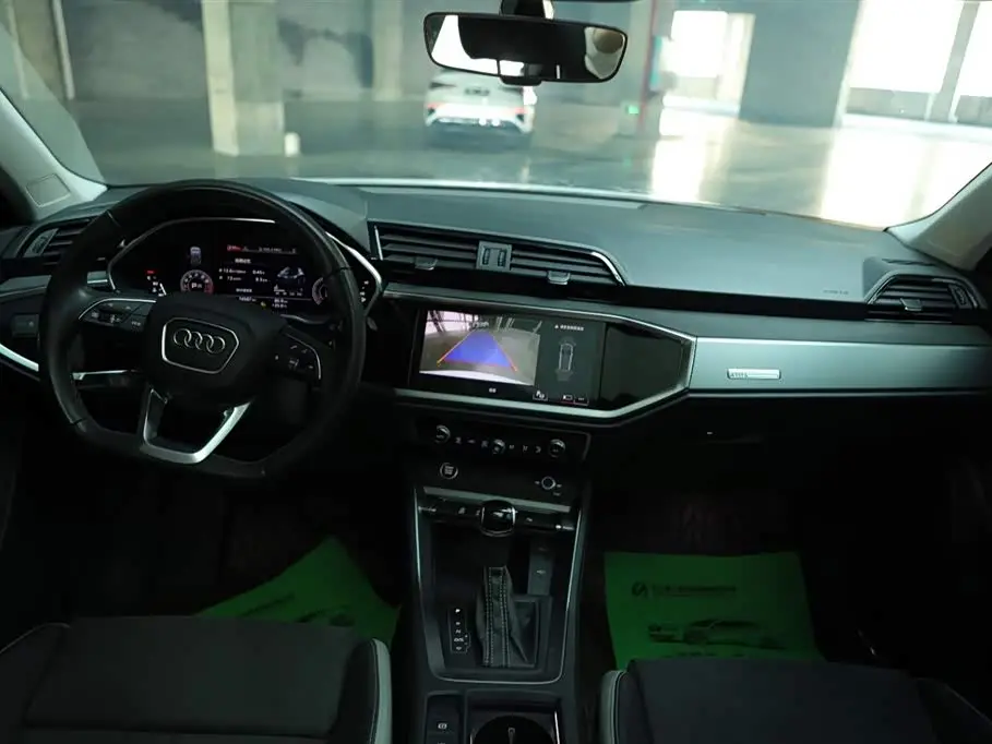 Audi Q3 2023 — Photo 12/20