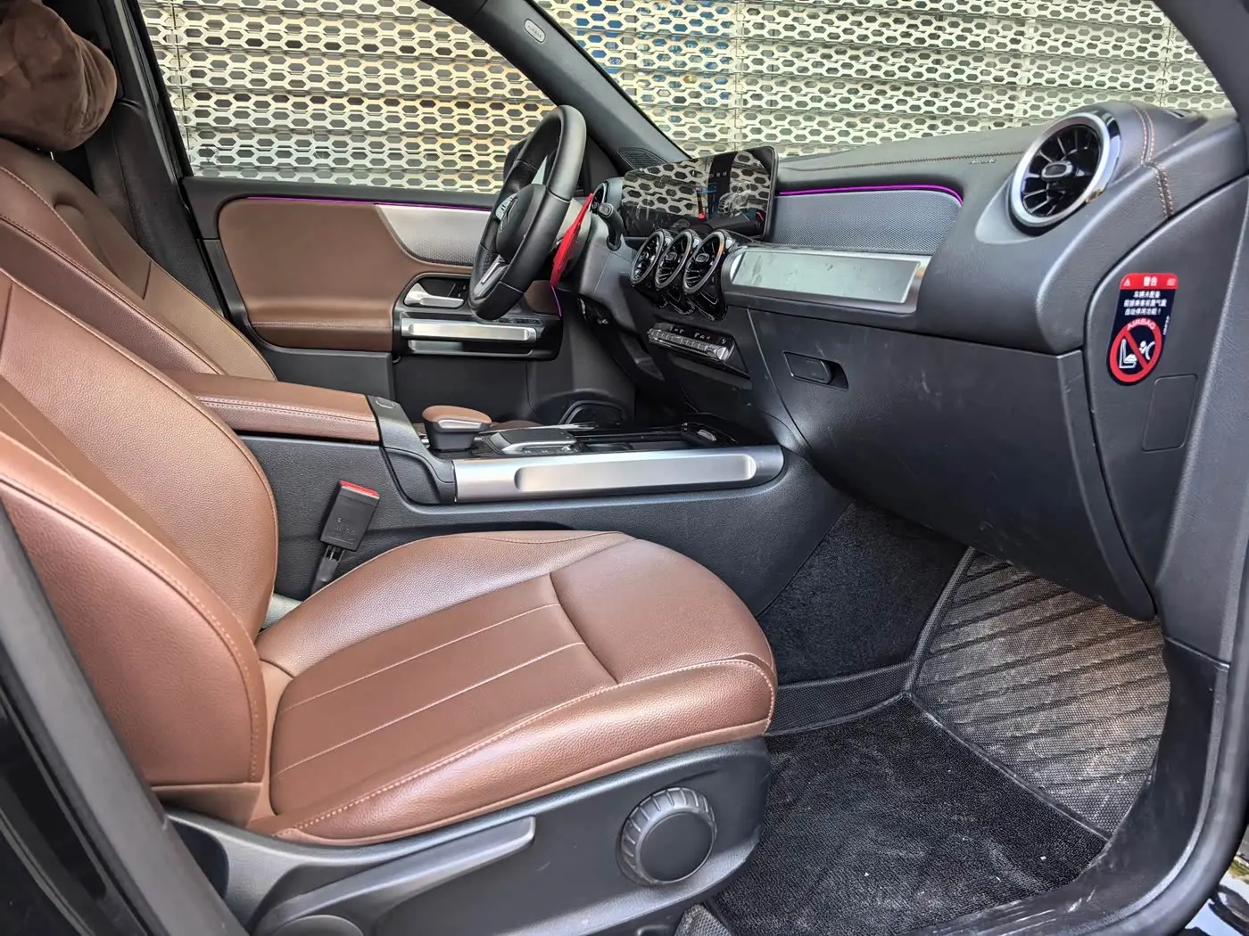 Mercedes-Benz GLB 2022 — Фото 11/17