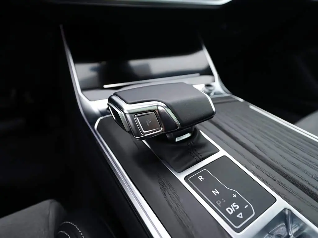 Audi A6L 2024 — Photo 13/20