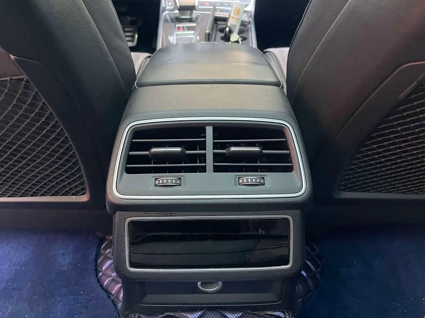 Audi A6L 2020 — Photo 14/20