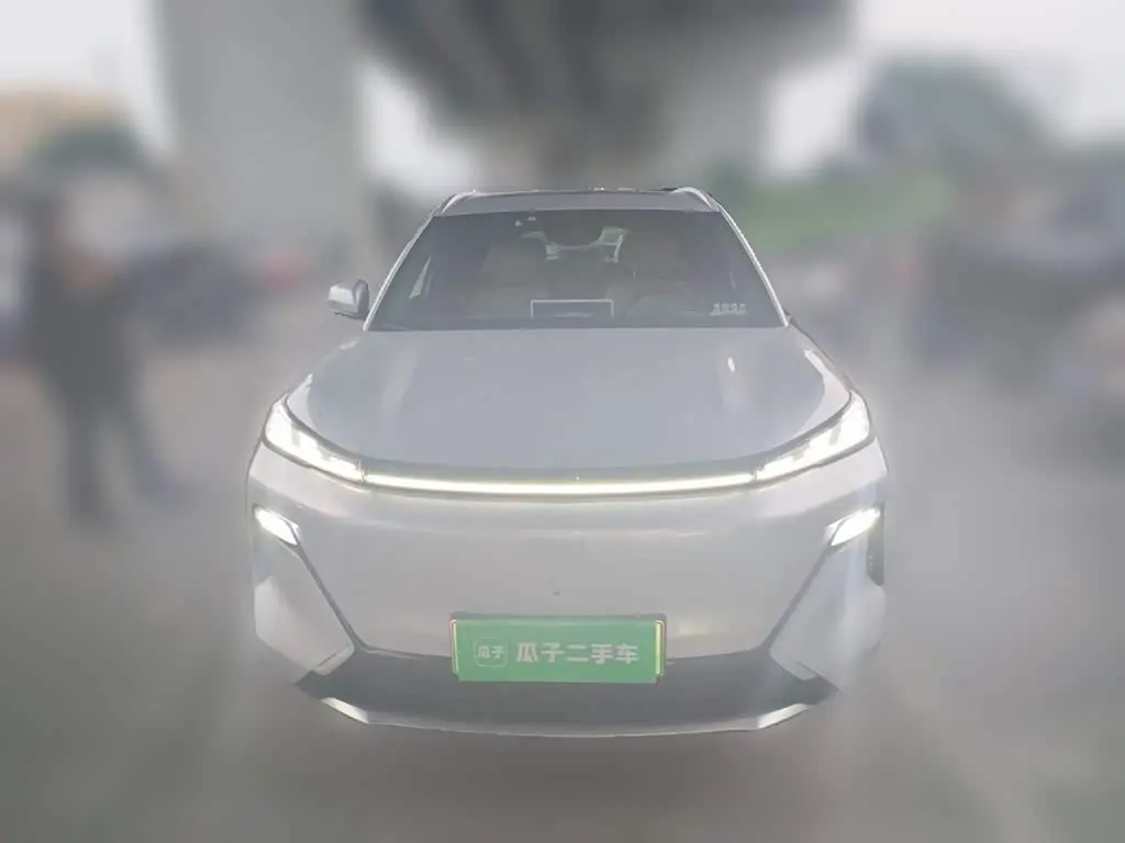 Geely Galaxy Galaxy Starship 7 EM-i 2025 — Şəkil 2/20