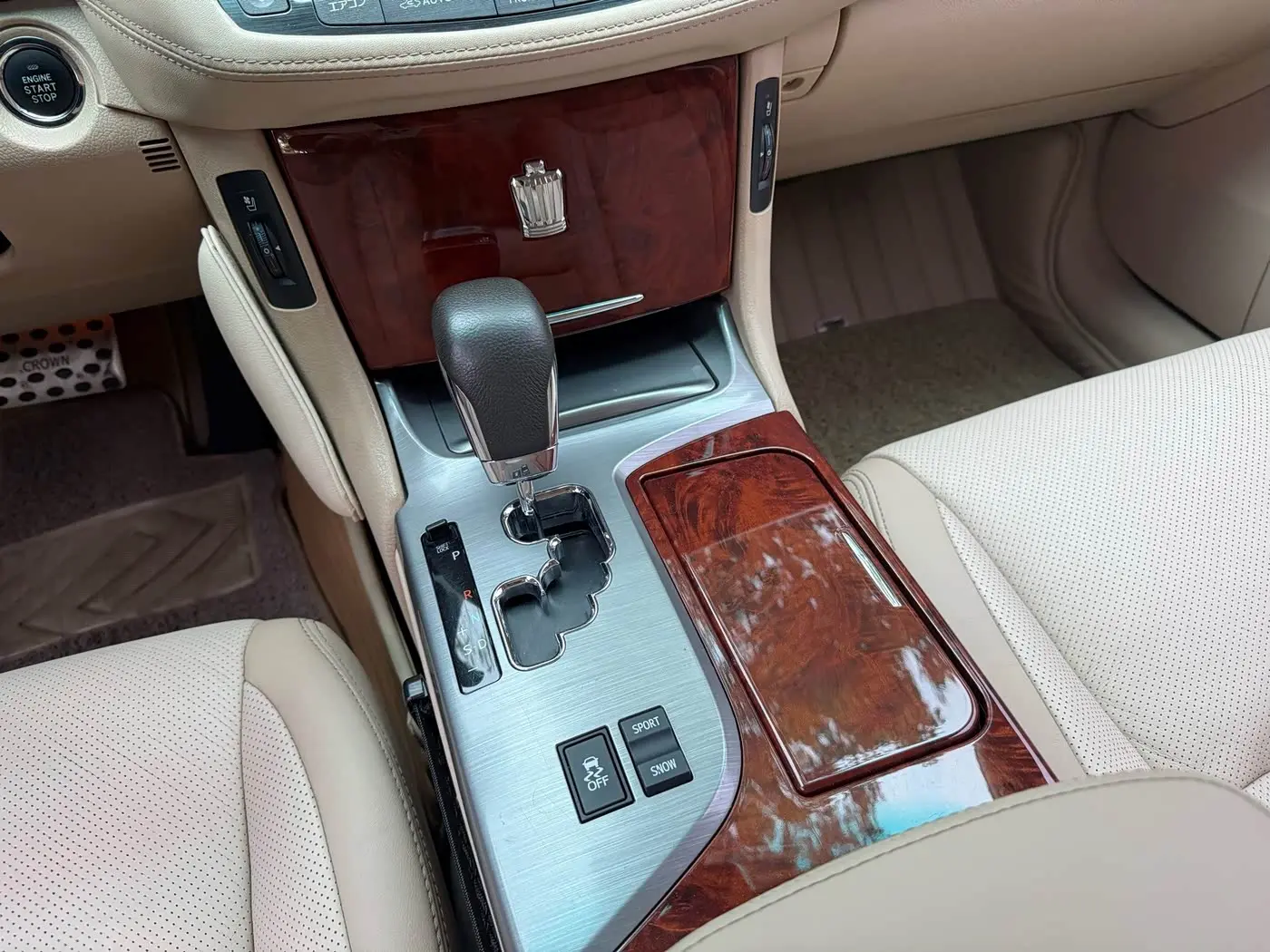 Toyota Crown 2014 — Şəkil 14/20