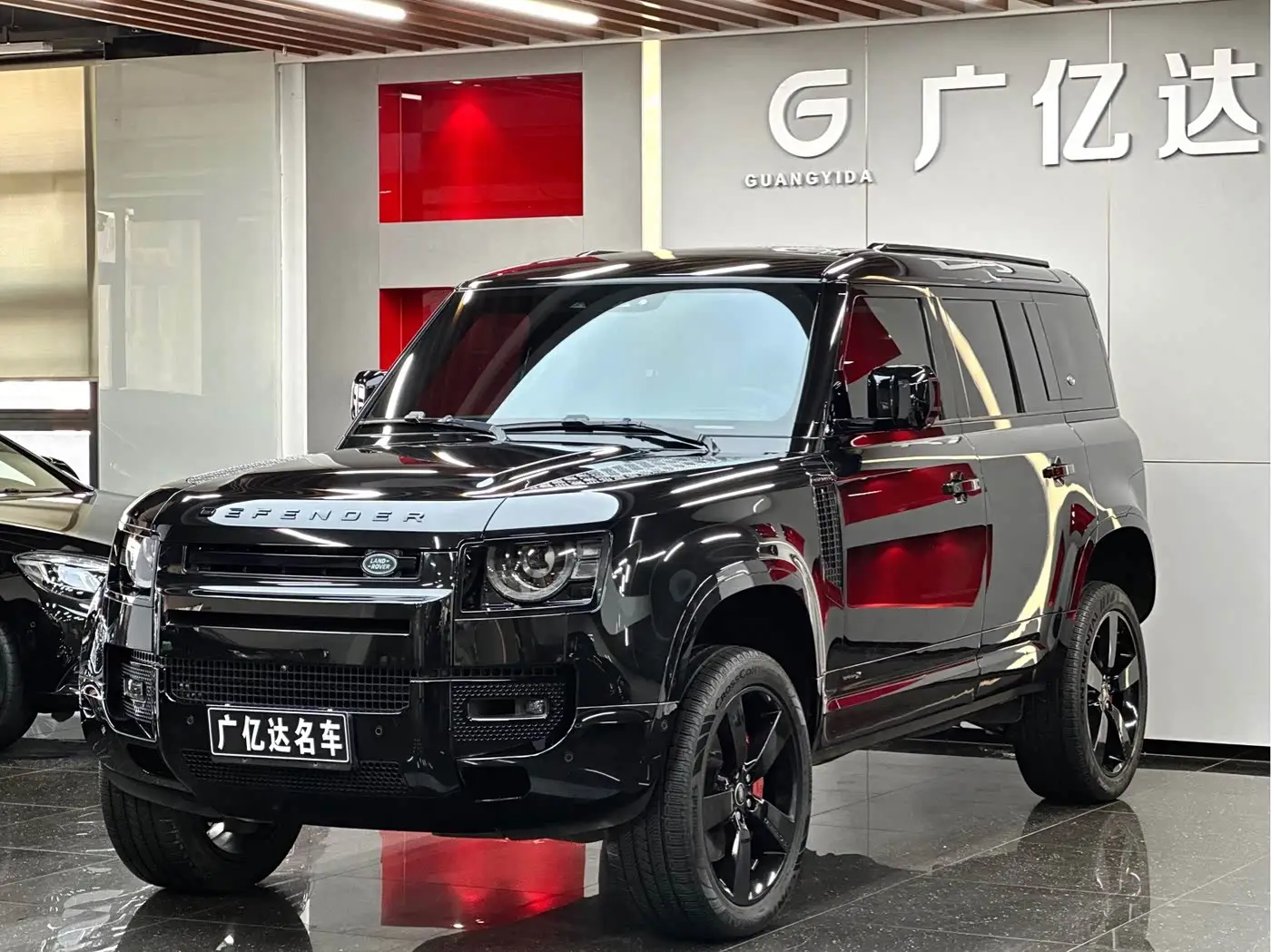 Land Rover Defender, 2023