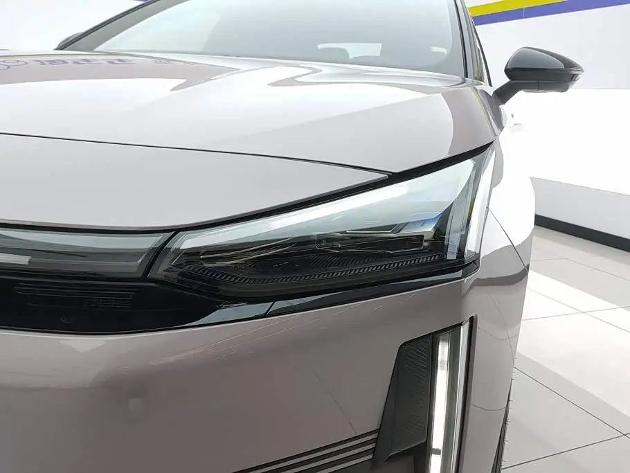 Geely Galaxy Galaxy L6 2024 — Photo 5/16