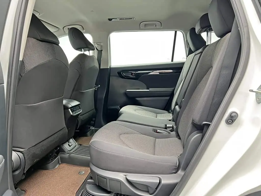 Toyota Highlander 2025 — Фото 17/20