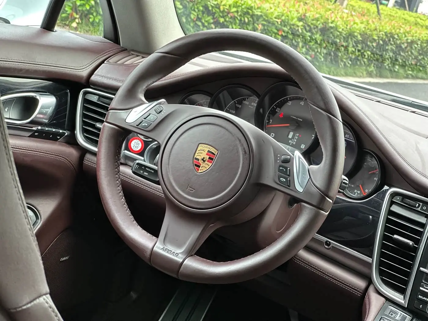 Porsche Panamera 2016 — Photo 16/16