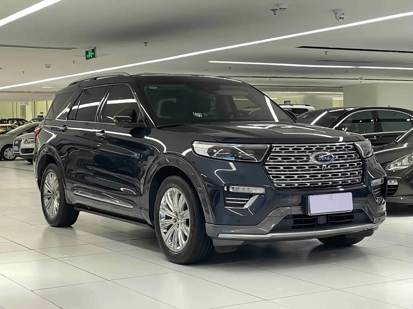 Ford Explorer 2020 — Photo 3/17