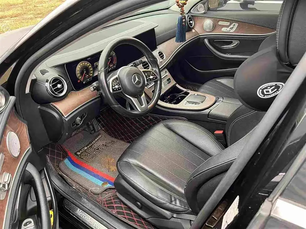 Mercedes-Benz E-Class 2019 — Фото 17/20