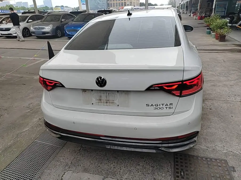 Volkswagen Sagitar 2023 — Photo 6/20