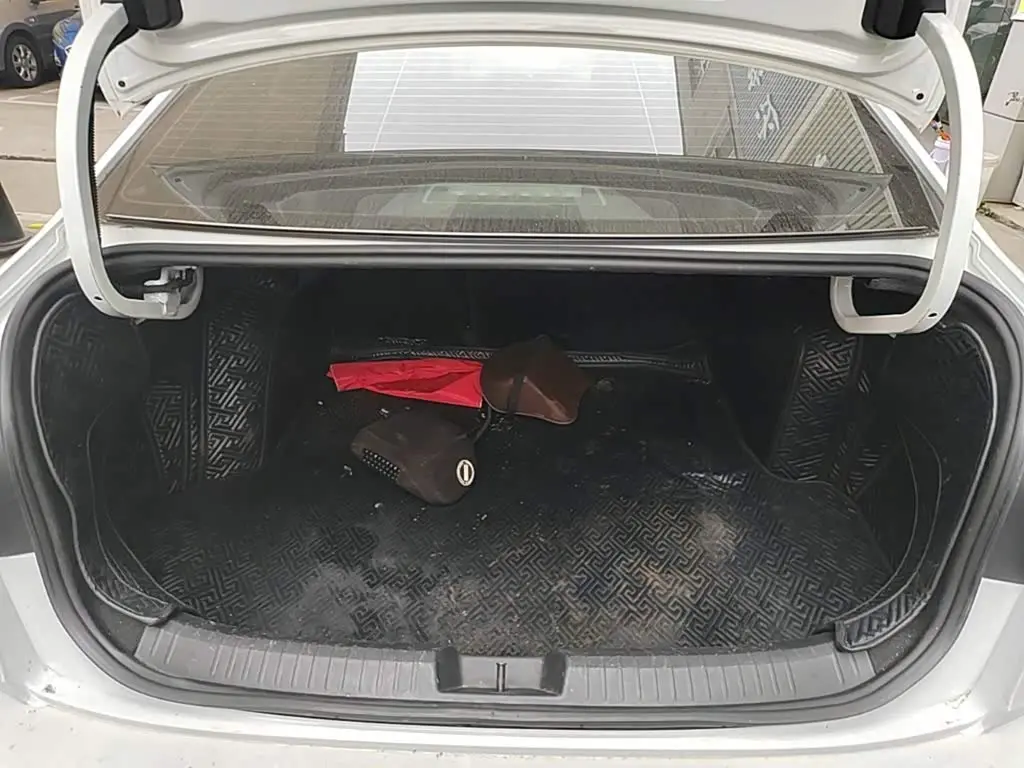 Volkswagen Sagitar 2023 — Photo 19/20