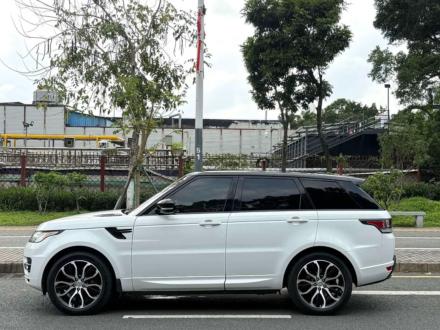 Land Rover Range Rover Sport 2015 — Photo 4/15