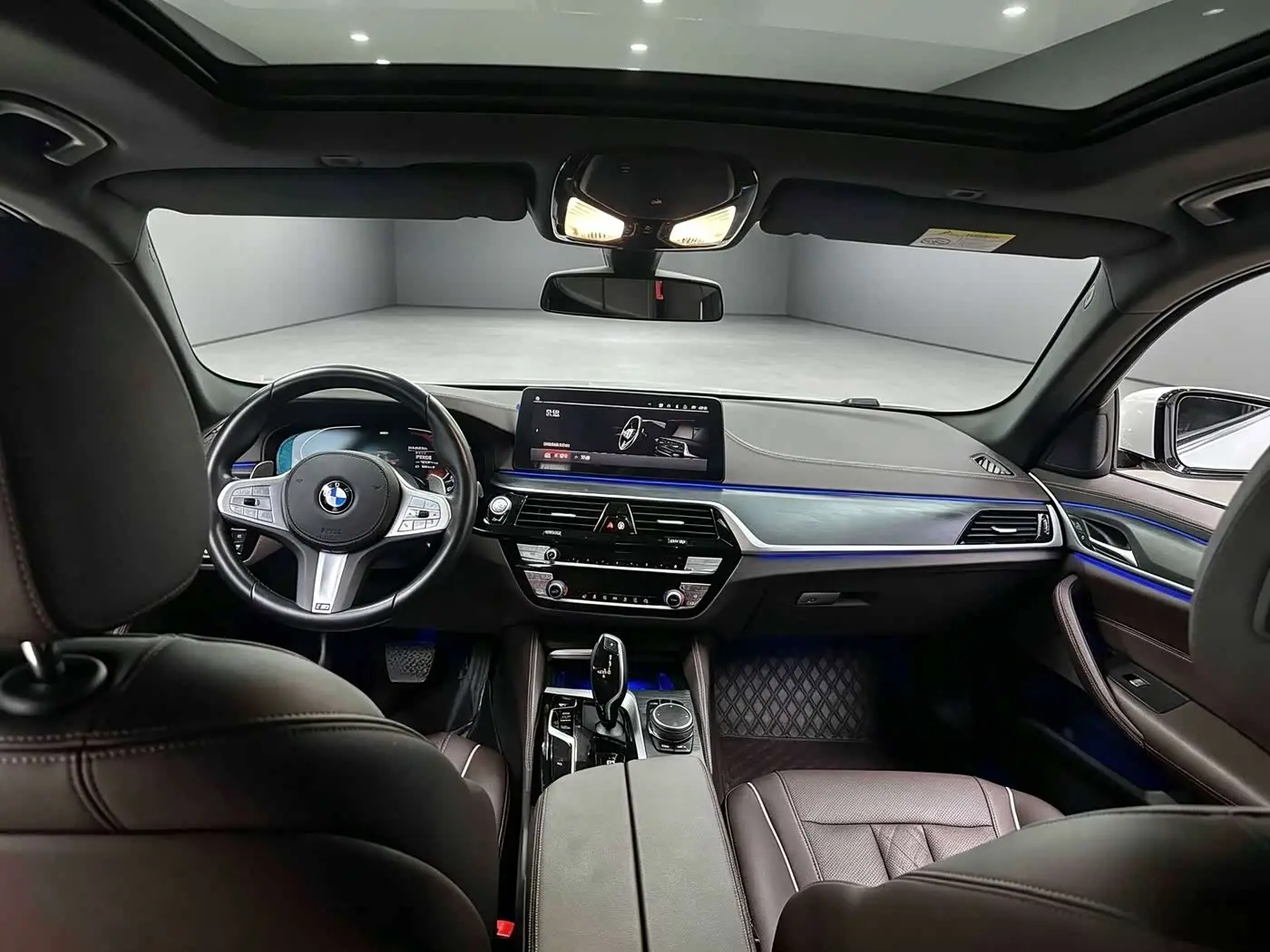 BMW 5 Series 2023 — Photo 4/6