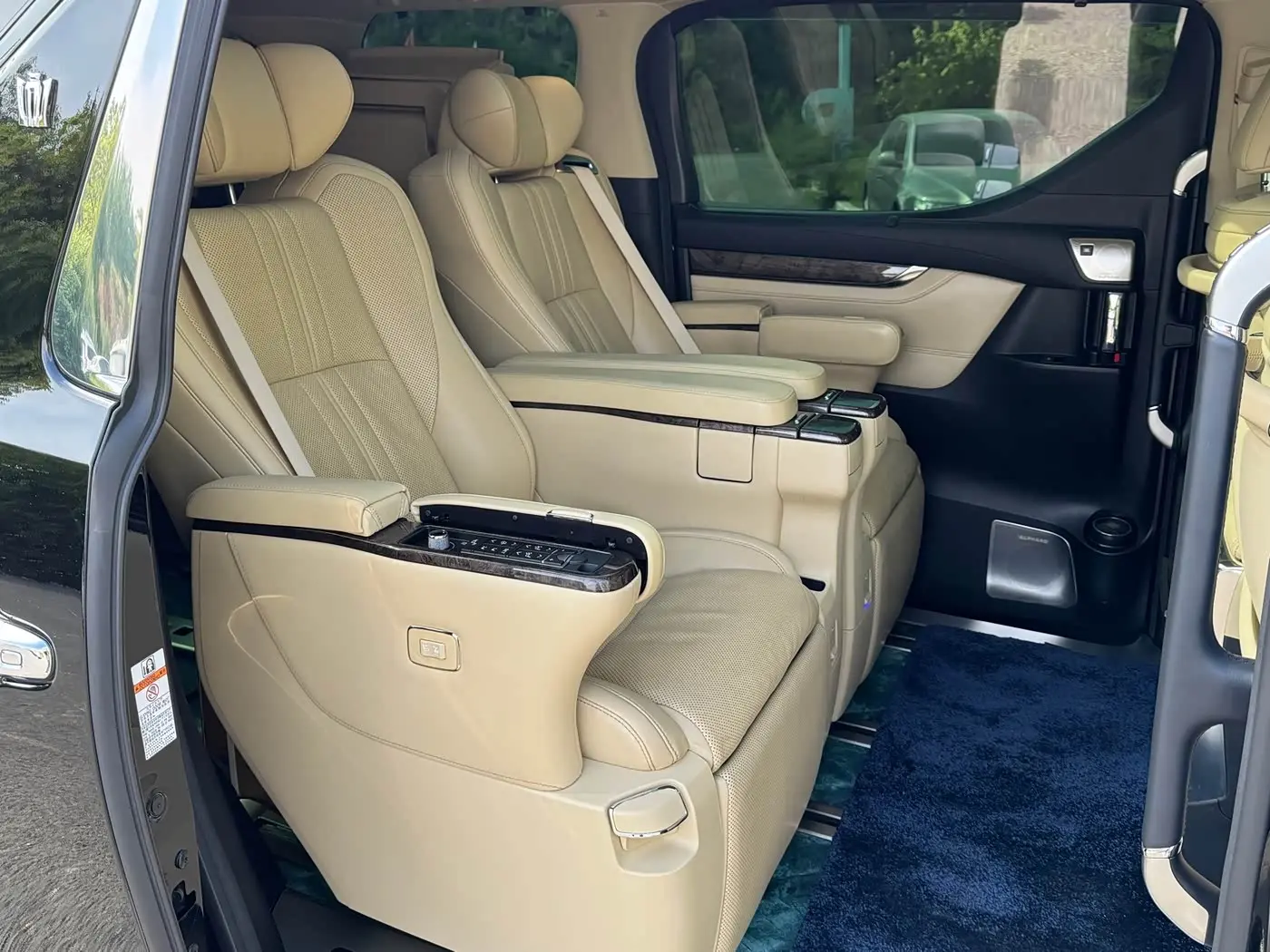Toyota Vellfire 2021 — Фото 12/16