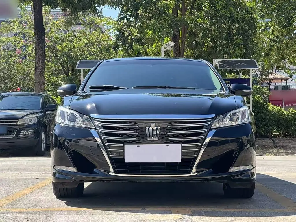 Toyota Crown 2017 — Şəkil 11/20