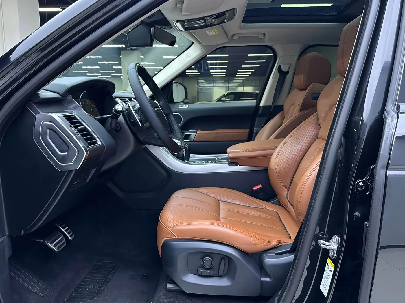 Land Rover Range Rover Sport 2017 — Şəkil 9/17