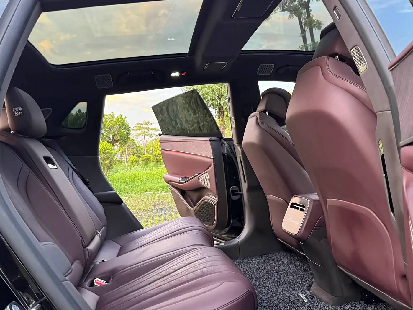 Denza Z9GT 2025 — Photo 17/20