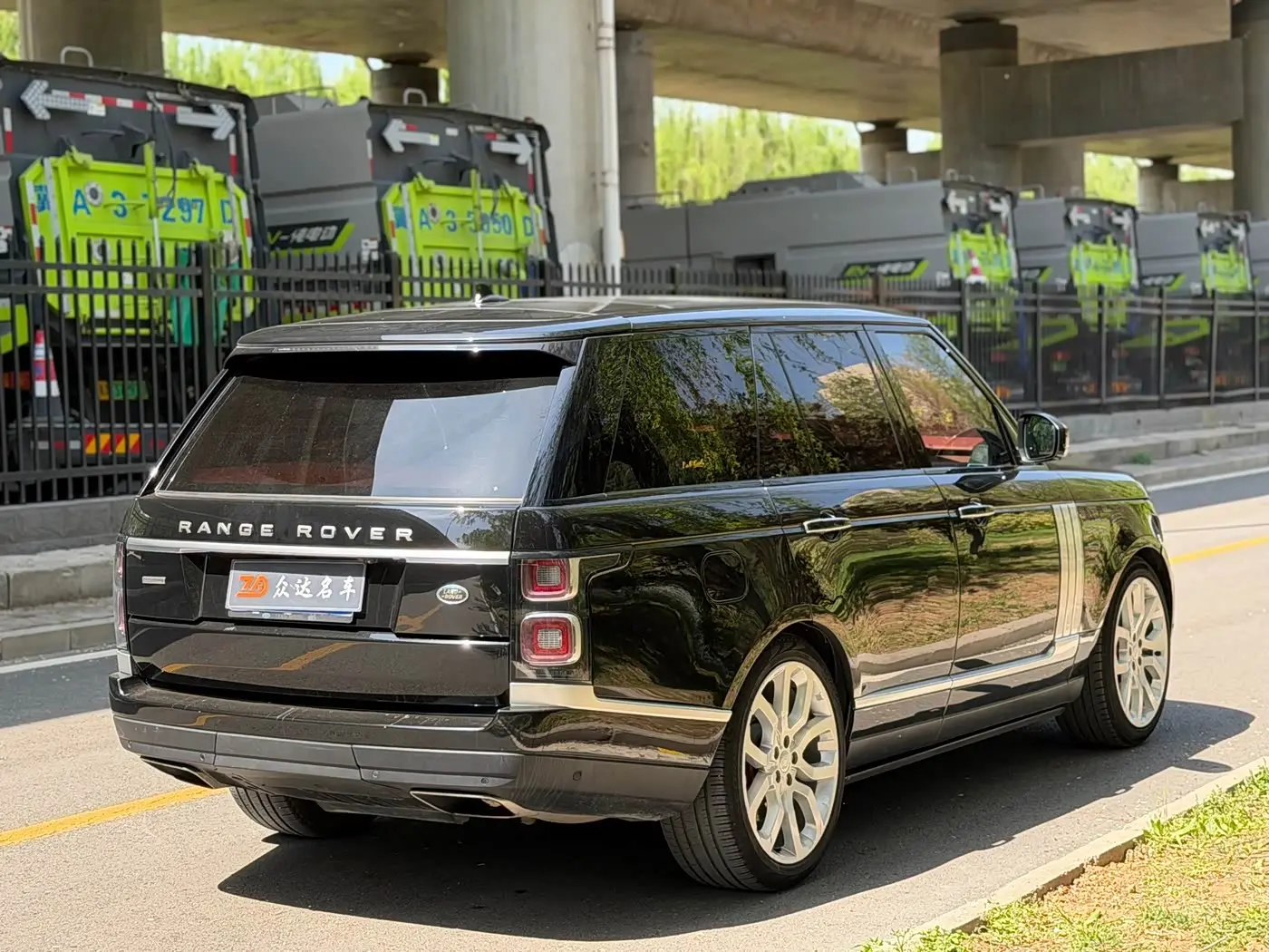 Land Rover Range Rover 2016 — Фото 16/18
