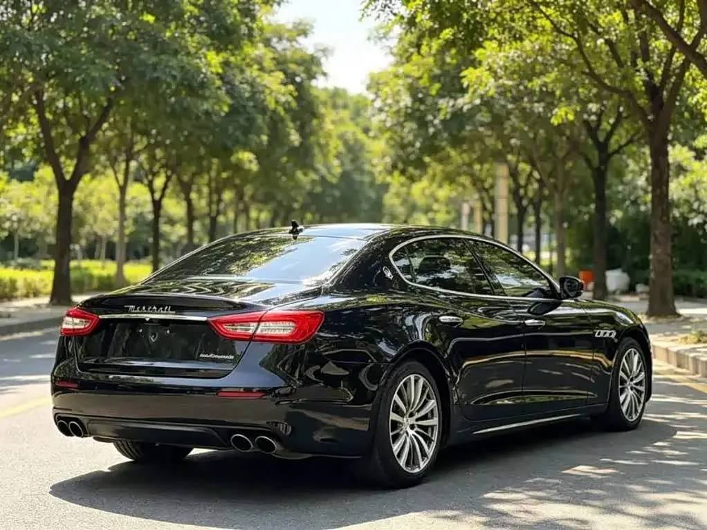 Maserati Quattroporte 2018 — Фото 3/9